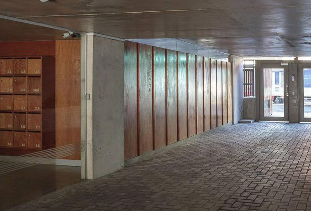 Apartamento Monoambiente Amoblado Con Cochera Privada *